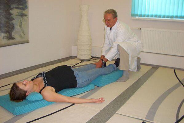 Terapia di detenzor per osteocondrosa cervicale
